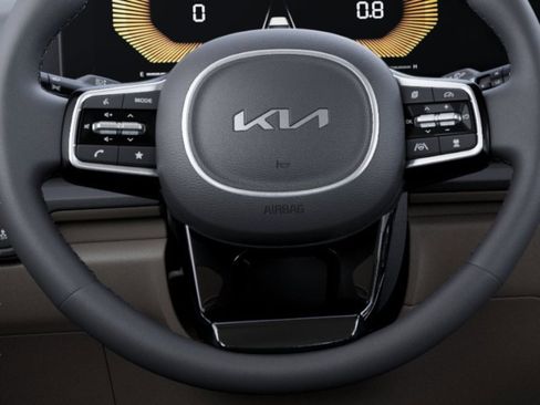 New 2026 Kia Carnival EX FWD image 18