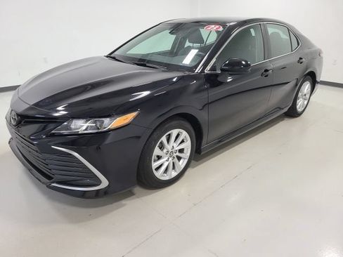 Used 2023 Toyota Camry LE FWD image 8