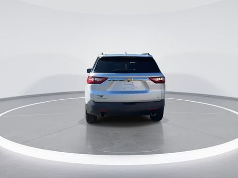 Used 2021 Chevrolet Traverse LT FWD image 6