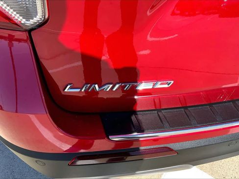 Used 2020 Ford Explorer Limited image 10