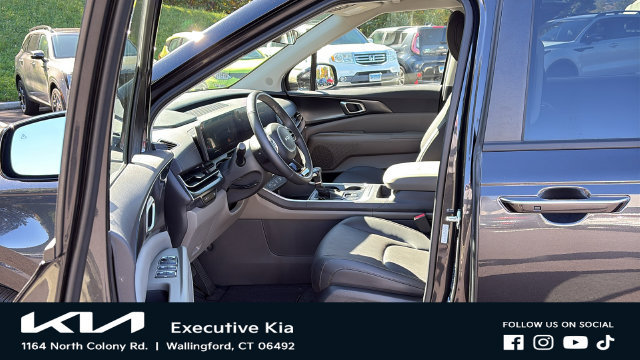 Certified 2026 Kia Carnival FWD image 10