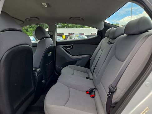 Used 2013 Hyundai Elantra GLS FWD image 15