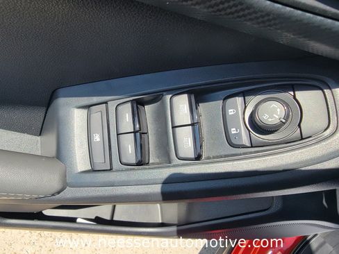 Used 2024 Subaru Crosstrek 2.0i Premium image 16