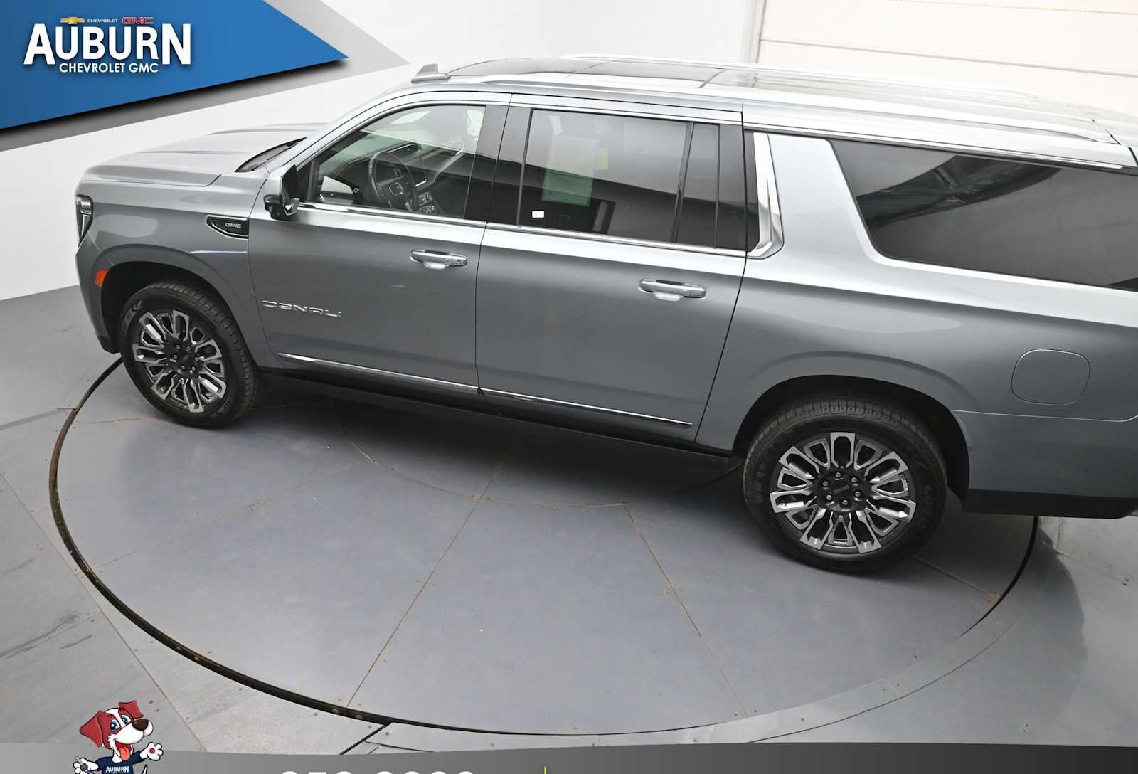 Used 2023 GMC Yukon XL Denali Ultimate AWD/4WD image 31