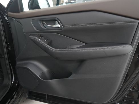 Used 2023 Nissan Rogue SV w/ SV Premium B Package AWD/4WD image 9