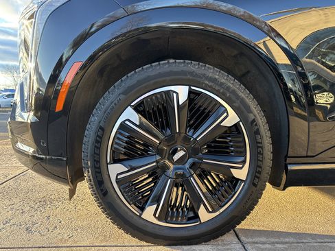 New 2025 Cadillac Escalade IQ Sport 2 AWD/4WD image 17