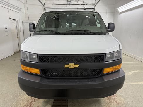 New 2025 Chevrolet Express 3500 w/ Driver Convenience Package image 2