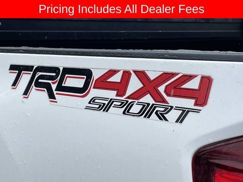 Used 2019 Toyota Tacoma TRD Sport AWD/4WD image 4