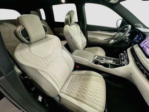 Used 2027 INFINITI QX60 Autograph w/ Dark Cargo Package AWD/4WD image 30