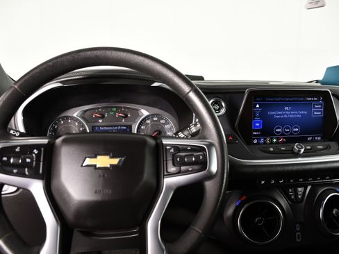 Used 2021 Chevrolet Blazer LT FWD image 16