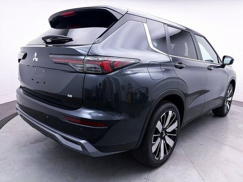 New 2026 Mitsubishi Outlander SE AWD/4WD image 6