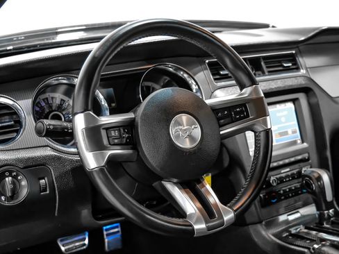 Used 2013 Ford Mustang GT Premium w/ Electronics Pkg RWD image 22