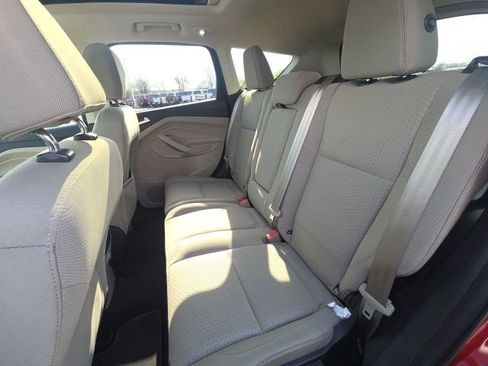 Used 2017 Ford Escape SE image 14