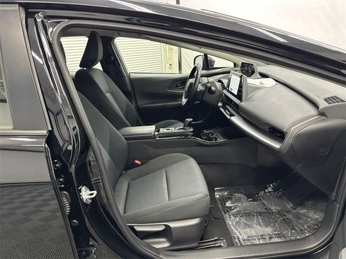 Used 2024 Toyota Prius LE image 13