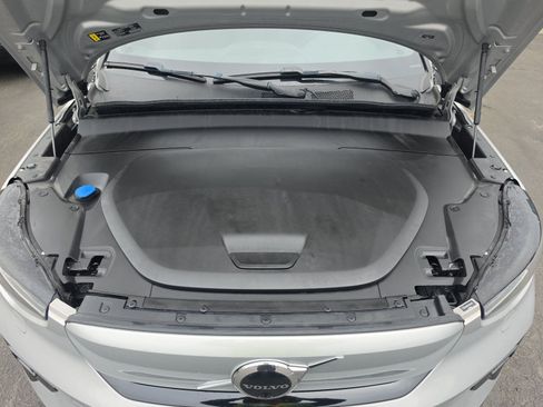 Used 2023 Volvo C40 P8 Recharge Ultimate w/ Protection Package Premier AWD/4WD image 4