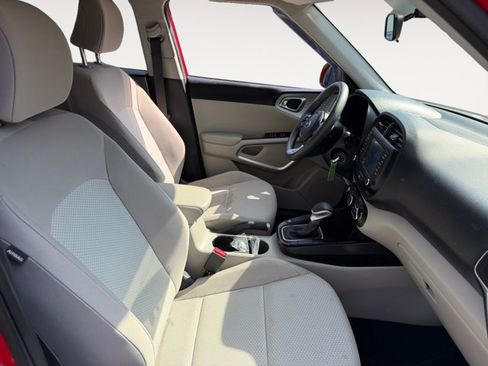 Used 2021 Kia Soul LX FWD image 15