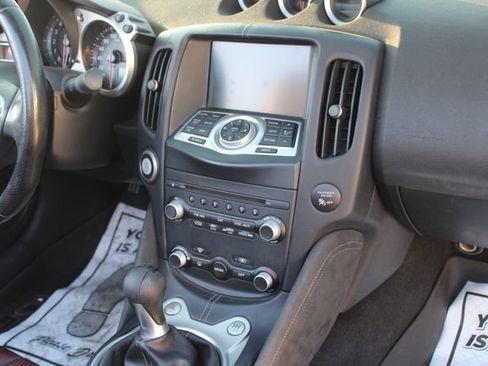 Used 2010 Nissan 370Z Touring w/ Sport Pkg image 25
