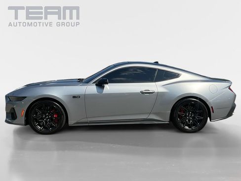 Used 2024 Ford Mustang GT Premium w/ GT Performance Package RWD image 4