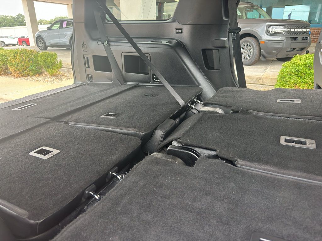 Used 2018 Ford Expedition XLT AWD/4WD image 33