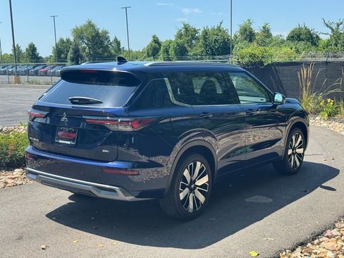 New 2025 Mitsubishi Outlander SEL image 5
