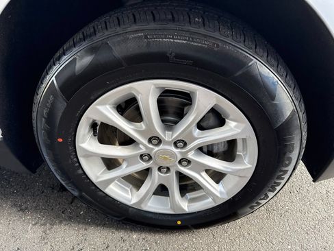 Used 2020 Chevrolet Equinox LT AWD/4WD image 12