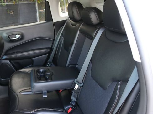 Used 2020 Jeep Compass Latitude w/ Popular Equipment Group FWD image 15