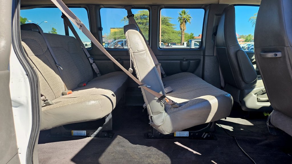 Used 2025 Chevrolet Express 3500 LT w/ LT Preferred Equipment Group RWD image 22