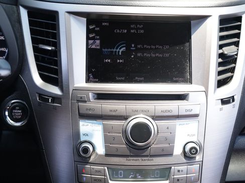 Used 2014 Subaru Outback 2.5i Limited AWD/4WD image 7