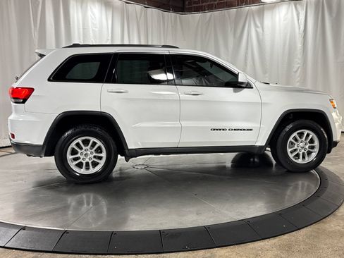 Used 2019 Jeep Grand Cherokee Laredo AWD/4WD image 6