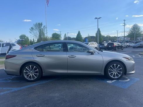 Used 2021 Lexus ES 350 w/ Premium Package image 5
