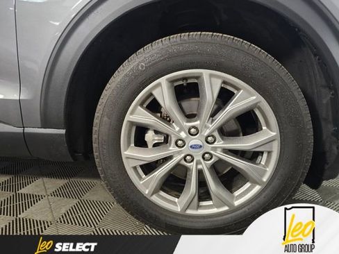 Used 2023 Ford Explorer XLT w/ Equipment Group 202A AWD/4WD image 23