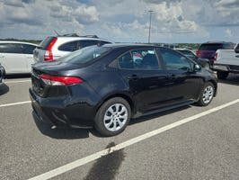 Used 2022 Toyota Corolla LE FWD image 4