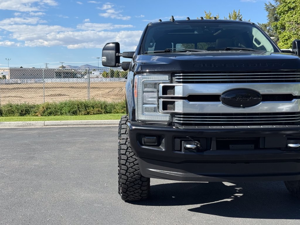 Used 2019 Ford F350 Limited w/ FX4 Off-Road Package AWD/4WD image 4