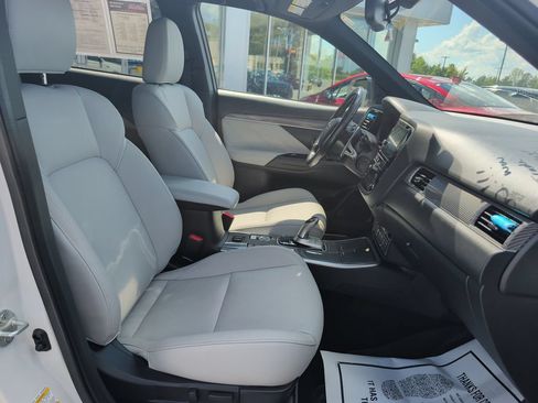 Used 2019 Mitsubishi Outlander SEL AWD/4WD image 22