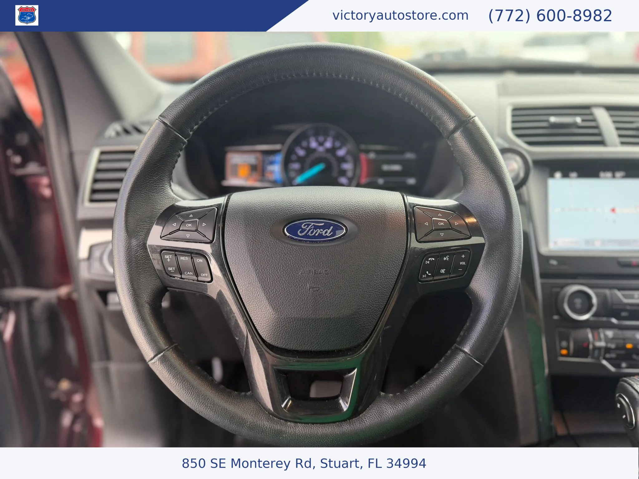 Used 2018 Ford Explorer XLT w/ Equipment Group 202A AWD/4WD image 12