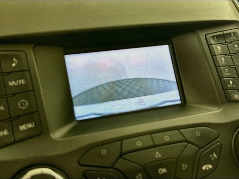 Used 2017 Ford Edge SE FWD image 21