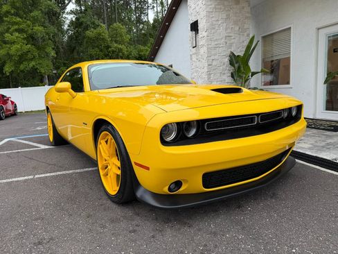 Used 2019 Dodge Challenger R/T image 22