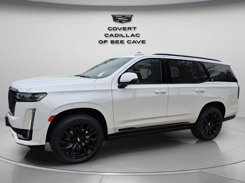 Used 2024 Cadillac Escalade Sport w/ LPO, ONYX Package image 4