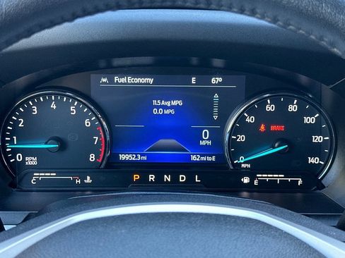 Used 2022 Ford Explorer XLT image 19