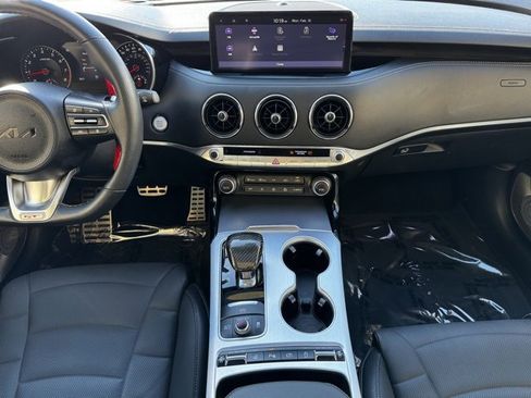 Used 2022 Kia Stinger GT2 image 2