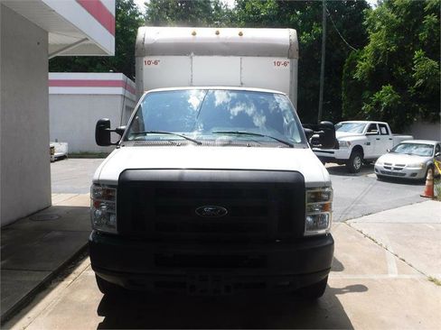 Used 2019 Ford E-350 and Econoline 350 Super Duty w/ Power Windows & Locks Group image 11