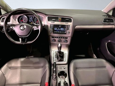 Used 2017 Volkswagen Golf S image 7