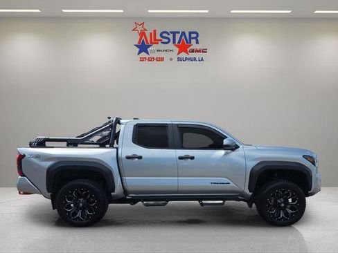 Used 2024 Toyota Tacoma TRD Off-Road w/ TRD Off Road Upgrade Package image 8