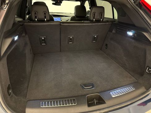 Used 2021 Cadillac XT4 Premium Luxury FWD image 12