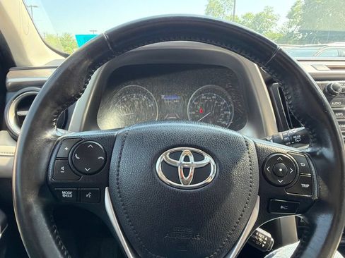 Used 2018 Toyota RAV4 XLE AWD/4WD image 23