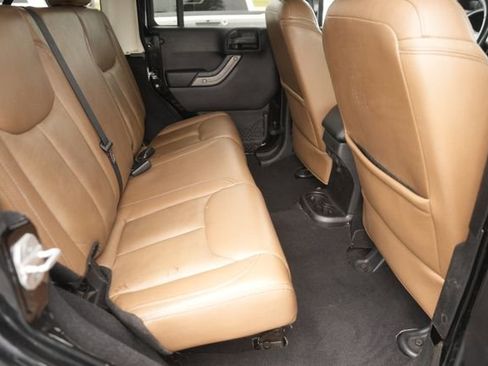 Used 2013 Jeep Wrangler Unlimited Sahara image 15