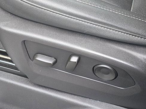 Used 2024 GMC Sierra 1500 SLT image 21