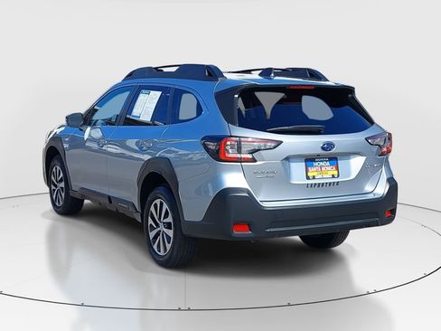 Used 2025 Subaru Outback Premium image 7