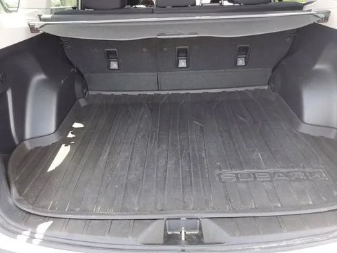 Used 2017 Subaru Forester 2.5i Premium w/ All-Weather Package AWD/4WD image 11