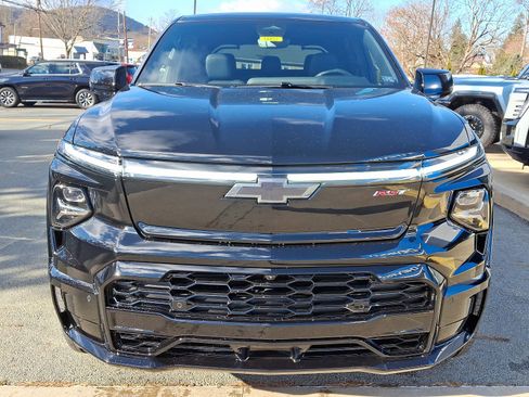 New 2025 Chevrolet Silverado EV RST image 2
